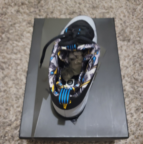 Nike Posite One - Picture 2 of 5